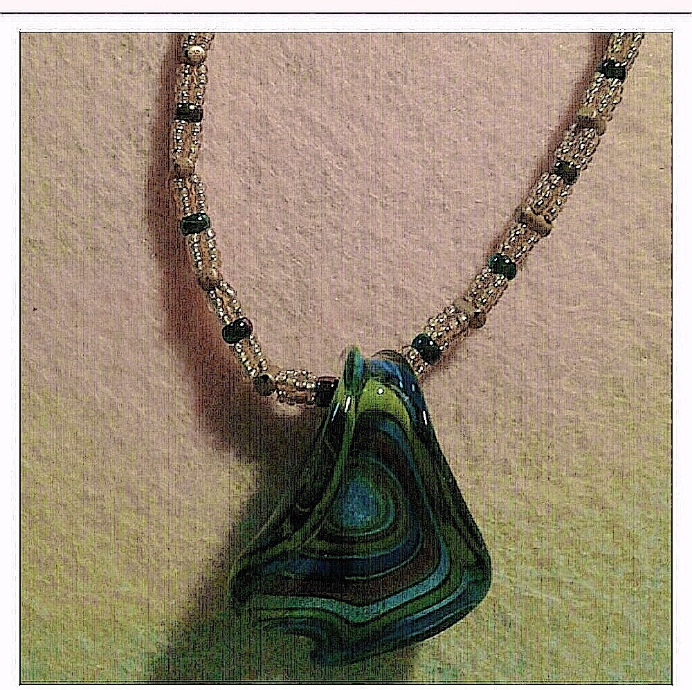 "Pharaohs colors" beaded lampwork glass necklace - Picture 4 of 6